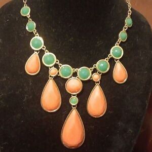 Green/orange necklace